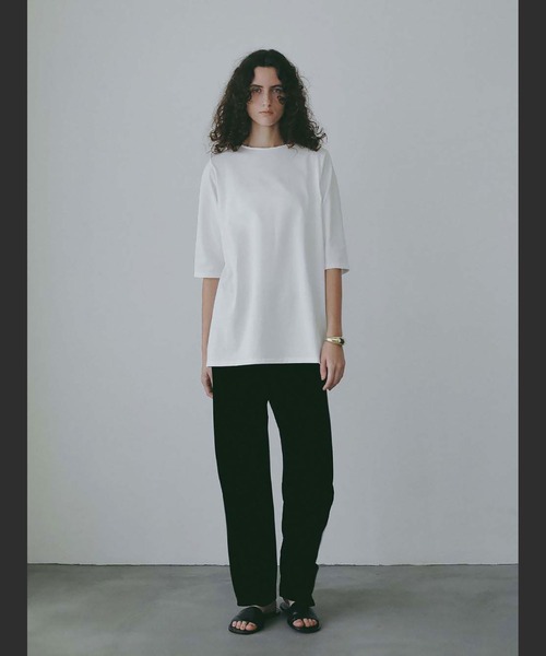 HER.(ハー)の「コットンチュニックプルオーバー(Tシャツ/カットソー・レディース・ホワイト/ブラック・フリー)」の4枚目の写真