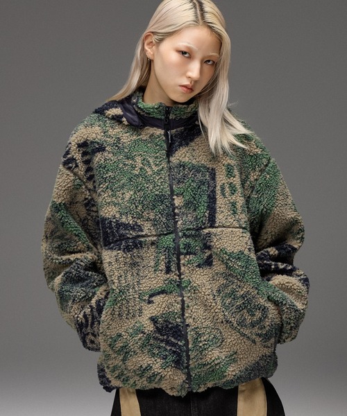 X-girl(エックスガール)の「BRUSHED COLLAGE GRAPHIC REVERSIBLE BOA BLOUSON(その他アウター・レディース・ベージュ/グレー/ピンク・S/M)」の1枚目の写真