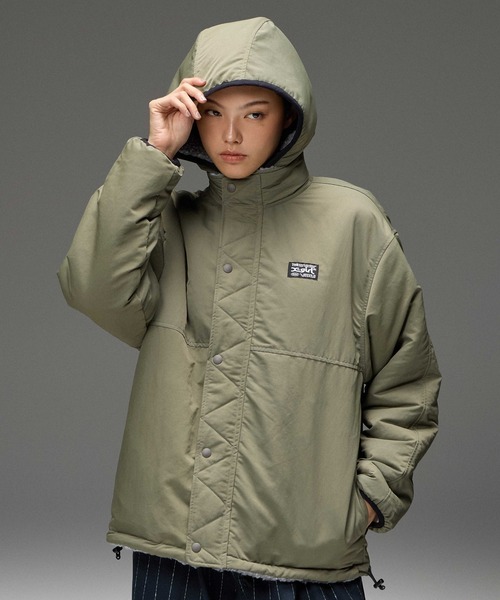 X-girl(エックスガール)の「BRUSHED COLLAGE GRAPHIC REVERSIBLE BOA BLOUSON(その他アウター・レディース・ベージュ/グレー/ピンク・S/M)」の9枚目の写真