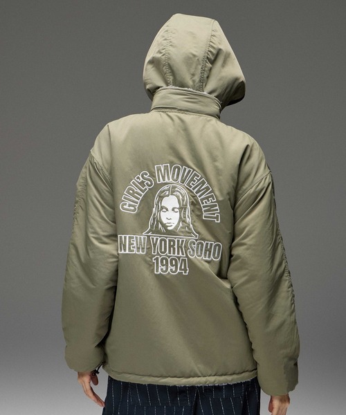 X-girl(エックスガール)の「BRUSHED COLLAGE GRAPHIC REVERSIBLE BOA BLOUSON(その他アウター・レディース・ベージュ/グレー/ピンク・S/M)」の12枚目の写真