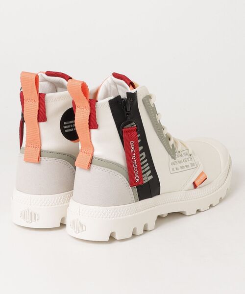 PALLADIUM（パラディウム）の「PAMPA HI DARE ZIP パンパ ハイ デア ジップ スニーカー（スニーカー・メンズ・ベージュ/ブラック/オフホワイト/カーキ・22.5cm/23.5cm/23cm/24.5cm/24cm/25.5cm/25cm/26.5cm/26cm/27.5cm/27cm/28cm/29cm）」の5枚目の写真