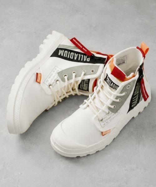 PALLADIUM（パラディウム）の「PAMPA HI DARE ZIP パンパ ハイ デア ジップ スニーカー（スニーカー・メンズ・ベージュ/ブラック/オフホワイト/カーキ・22.5cm/23.5cm/23cm/24.5cm/24cm/25.5cm/25cm/26.5cm/26cm/27.5cm/27cm/28cm/29cm）」の2枚目の写真