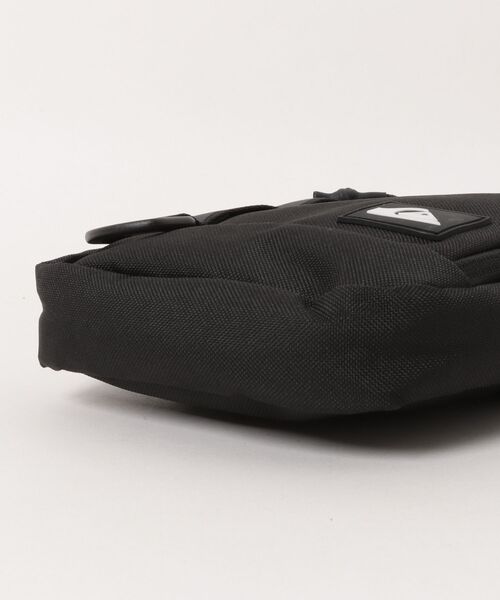 Quiksilver(クイックシルバー)の「QUIKSILVER/クイックシルバー ショルダーバッグ PANDOR PACK EQYBA03191(ショルダーバッグ・メンズ・ブラック/グレー/グリーン・FREE)」の5枚目の写真