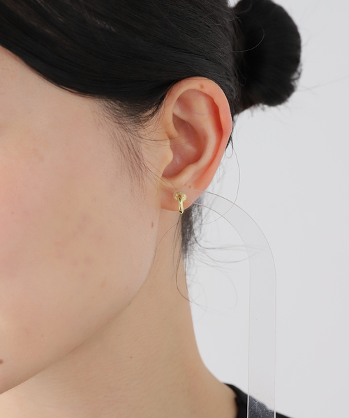 JOURNAL STANDARD（ジャーナルスタンダード）の「【VALENTINE /ヴァレンタイン】Baby Hoop Earring/gold（ピアス（両耳用）・レディース・ゴールド・FREE）」の6枚目の写真