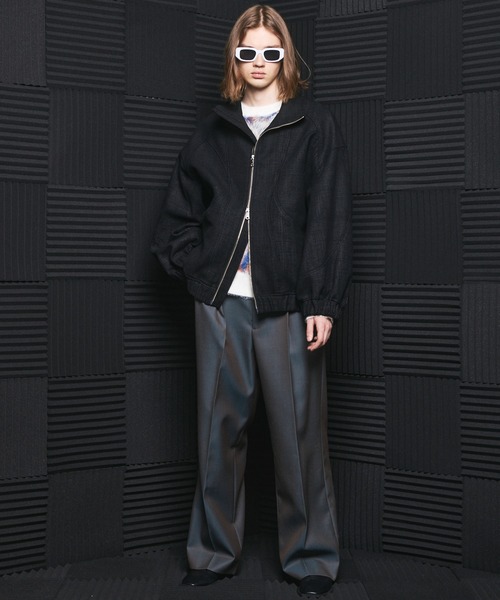 MAISON SPECIAL(メゾンスペシャル)の「《UNISEX》【イタリアンデッドストックファブリック】プライムオーバーカーブ切り替えスタンドブルゾン/【Italian Dead Stock Fabric】Prime-Over Curved Switching Stand Collar Blouson【MAISON SPECIAL/メゾンスペシャル】(ブルゾン・メンズ・グレイッシュベージュ/ネイビー/グレー/ブラック/ブラウン・1/0/2)」の10枚目の写真