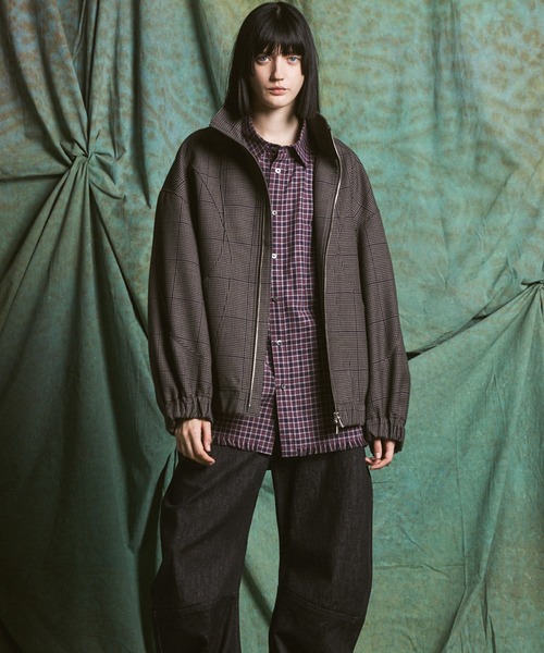 MAISON SPECIAL(メゾンスペシャル)の「《UNISEX》【イタリアンデッドストックファブリック】プライムオーバーカーブ切り替えスタンドブルゾン/【Italian Dead Stock Fabric】Prime-Over Curved Switching Stand Collar Blouson【MAISON SPECIAL/メゾンスペシャル】(ブルゾン・メンズ・グレイッシュベージュ/ネイビー/グレー/ブラック/ブラウン・1/0/2)」の14枚目の写真