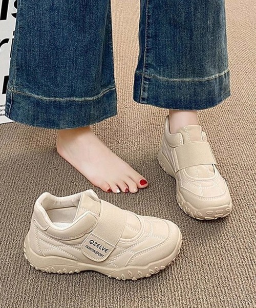 Miniministore（ミニミニストア）の「ベルクロ厚底スニーカーレディース美脚脚長（スニーカー・レディース・ベージュ/ブラック・22.5cm/23.0cm/24.5cm/24.0cm/23.5cm）」の2枚目の写真