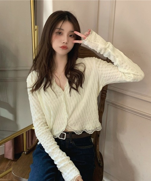 VIBGYOR(ヴィブジョー)の「【EIZZ/アイズ】レースパイピング シャーリングシアー Vネック 長袖カーディガン(カーディガン/ボレロ・レディース・ピンク/アイボリー・FREE)」の1枚目の写真