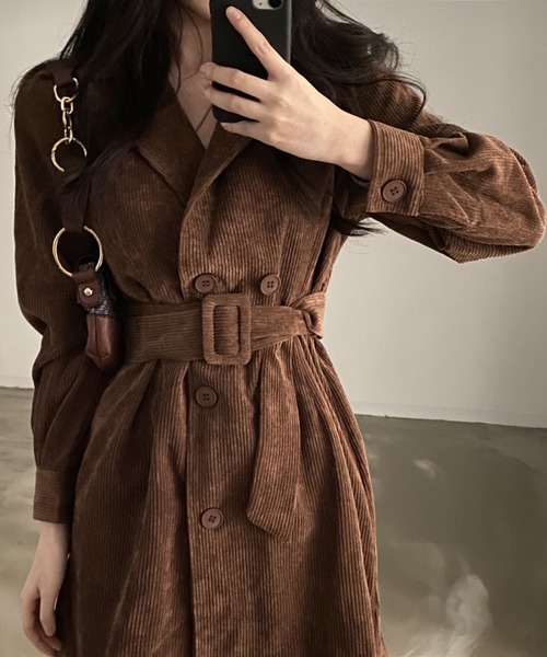 YUGA(ユーガ)の「YUGA_YGMC Korean-style Corduroy dress with a belt(ワンピース・レディース・ブラック/ブラウン・FREE)」の13枚目の写真