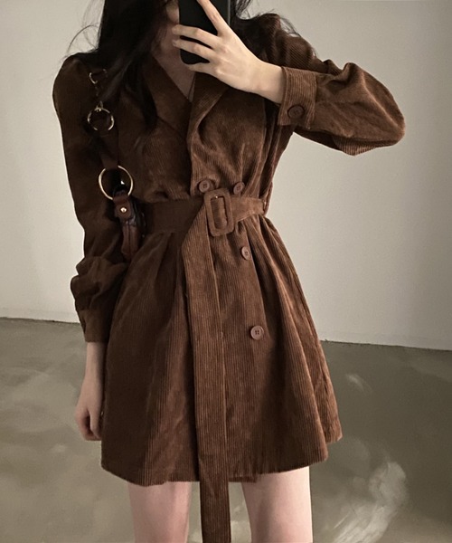 YUGA(ユーガ)の「YUGA_YGMC Korean-style Corduroy dress with a belt(ワンピース・レディース・ブラック/ブラウン・FREE)」の7枚目の写真