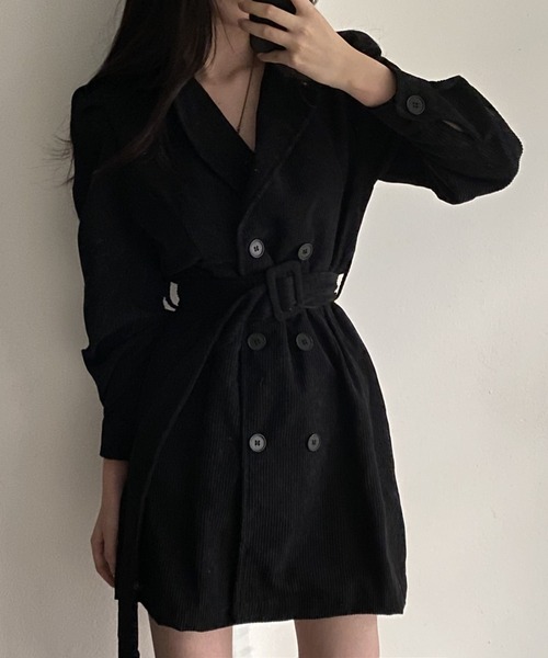 YUGA(ユーガ)の「YUGA_YGMC Korean-style Corduroy dress with a belt(ワンピース・レディース・ブラック/ブラウン・FREE)」の4枚目の写真