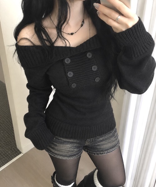 SHEENA(シーナ)の「ダブルボタンオフショルニットトップス(ニット/セーター・レディース・ホワイト/ブラック・M)」の1枚目の写真