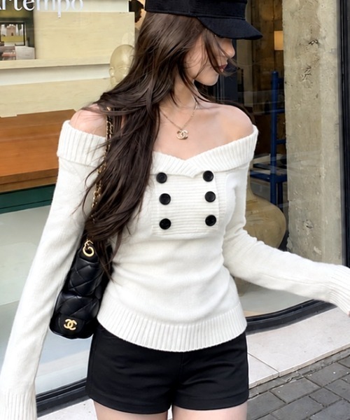SHEENA(シーナ)の「ダブルボタンオフショルニットトップス(ニット/セーター・レディース・ホワイト/ブラック・M)」の13枚目の写真