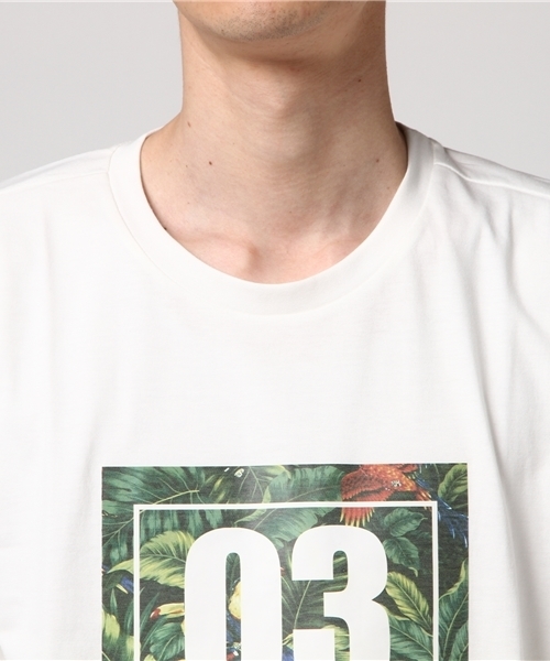 Luv maison(ラブメゾン)の「Luv・フラワーBOX&ナンバリングTシャツ(Tシャツ/カットソー・メンズ・ホワイト×ブラック/ホワイト×レッド・M/L)」の11枚目の写真