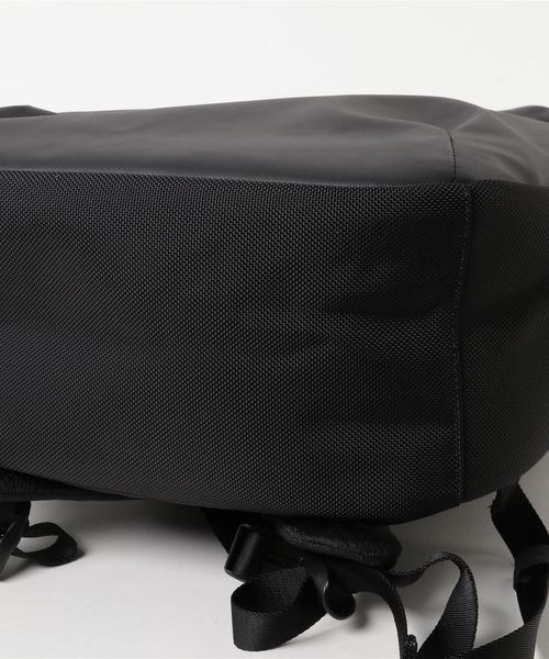 Aer（エアー）の「Aer / エアー DAY PACK バックパック（バックパック/リュック・メンズ・ブラック・FREE）」の3枚目の写真