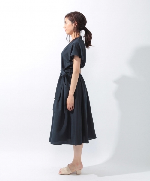 laboratory work（ラボラトリーワーク）の「スタンドカシュクールワンピース（ワンピース・レディース・ネイビー/マスタード/キャメル・MEDIUM）」の4枚目の写真