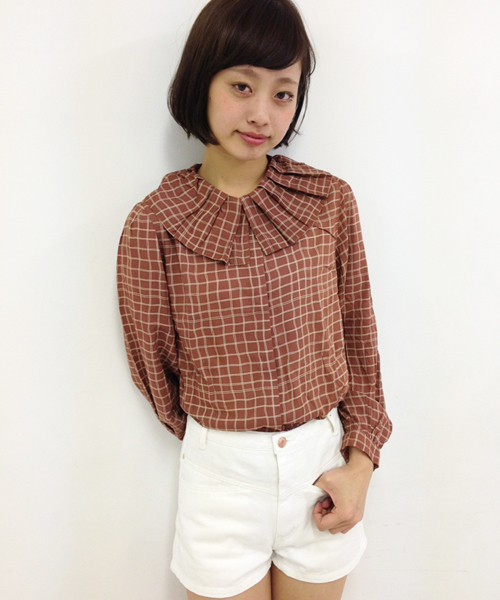 Kastane(カスタネ)の「【Kastane】チェック2WAYタックBL(シャツ/ブラウス・レディース・その他20/キャメル・FREE)」の2枚目の写真