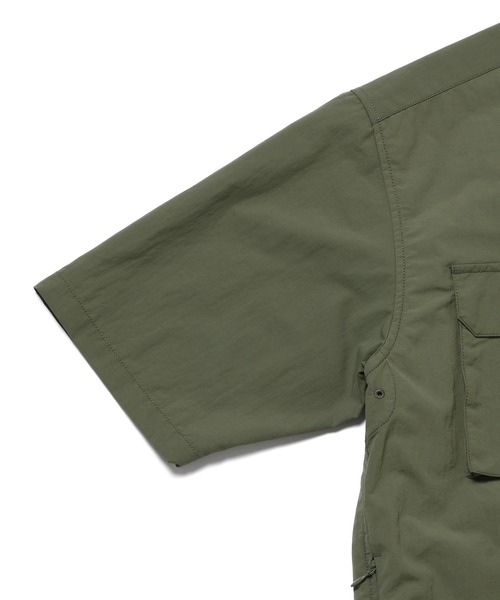 Gramicci（グラミチ）の「【GRAMICCI】別注プールナイロンOPカラーシャツ（シャツ/ブラウス・メンズ・ブラック/ダークブラウン/オリーブ・M/L）」の9枚目の写真