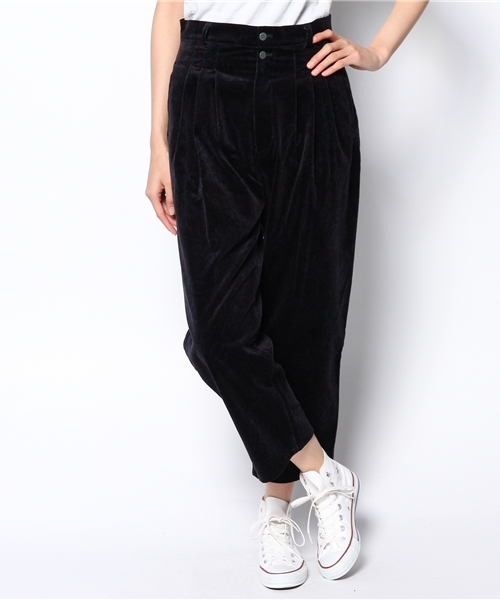 BEAMS BOY（ビームスボーイ）の「BEAMS BOY / 別珍 ペイズリー フレンチ3タックパンツ（その他パンツ・レディース・ベージュ/ネイビー・1/0）」の2枚目の写真