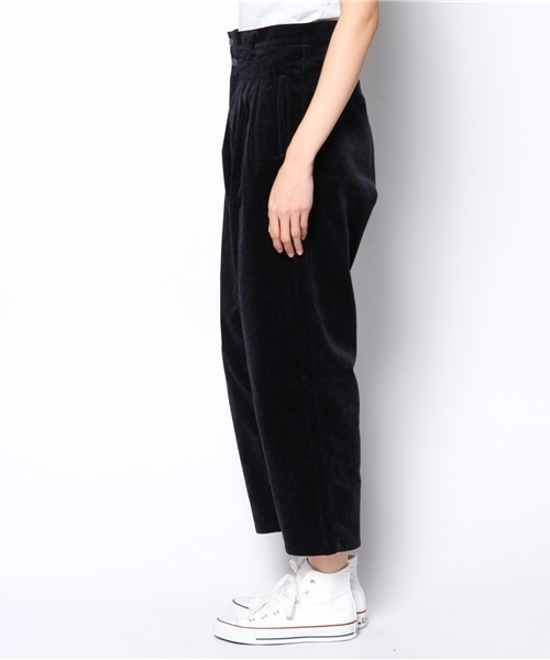 BEAMS BOY（ビームスボーイ）の「BEAMS BOY / 別珍 ペイズリー フレンチ3タックパンツ（その他パンツ・レディース・ベージュ/ネイビー・1/0）」の3枚目の写真