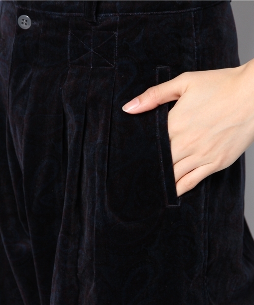 BEAMS BOY（ビームスボーイ）の「BEAMS BOY / 別珍 ペイズリー フレンチ3タックパンツ（その他パンツ・レディース・ベージュ/ネイビー・1/0）」の7枚目の写真