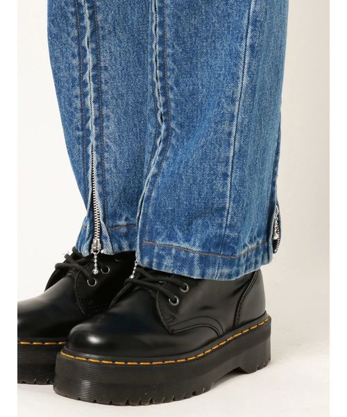 jouetie(ジュエティ)の「ジップスリットデニム(デニムパンツ・レディース・ライトブルー/ブラック・SMALL/MEDIUM)」の16枚目の写真