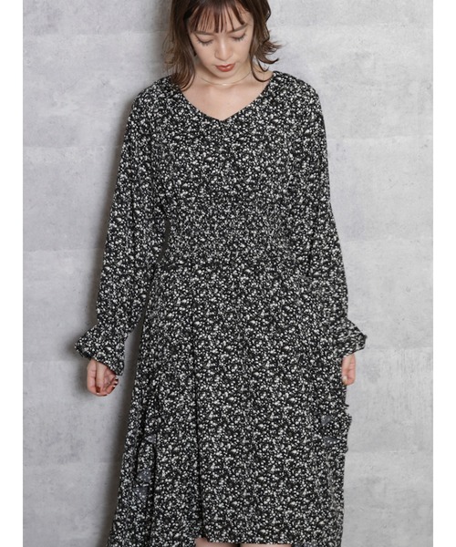 dazzlin（ダズリン）の「小花プリントフィッシュテールワンピース（ワンピース・レディース・ブラック/ブラウン/ブルー・FREE）」の10枚目の写真