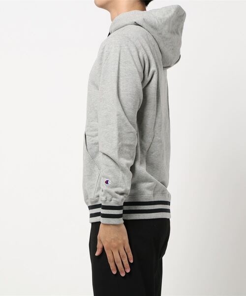 Champion（チャンピオン）の「Campionプルオーバースウェットパーカー（パーカー・メンズ・グレー/ブラック/オフホワイト・L/M/XL）」の4枚目の写真