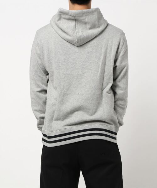 Champion（チャンピオン）の「Campionプルオーバースウェットパーカー（パーカー・メンズ・グレー/ブラック/オフホワイト・L/M/XL）」の5枚目の写真