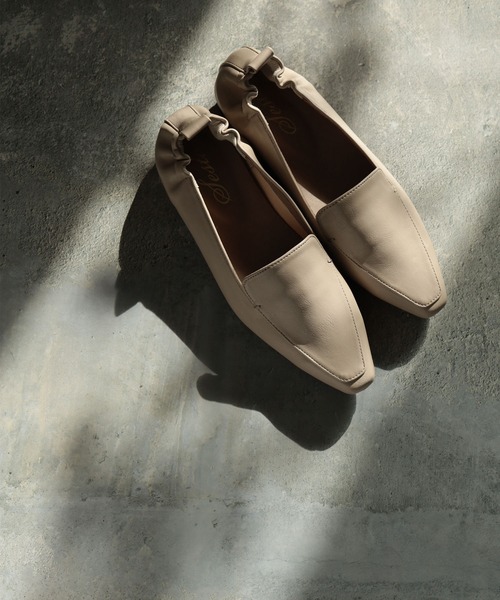 SESTO(セスト)の「かかとゴムのバブーシュトゥシャープスクエアトゥフラットパンプスギャザーシューズ(パンプス・レディース・ゼブラ/ブラウン/アイボリー/イエロー/グレイッシュベージュ/ブラック/ピンク・23.5cm/24.5cm/24.0cm/25.0cm/22.5cm/23.0cm)」の17枚目の写真