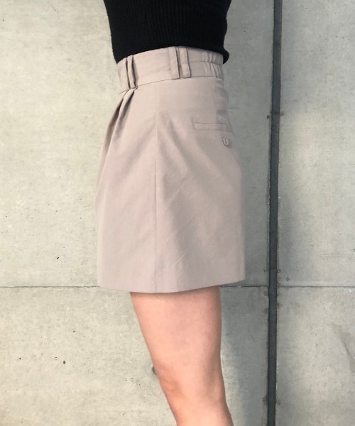 ENVYM(アンビー)の「T/CタックショートPT(その他パンツ・レディース・グレー/カーキ・FREE)」の3枚目の写真