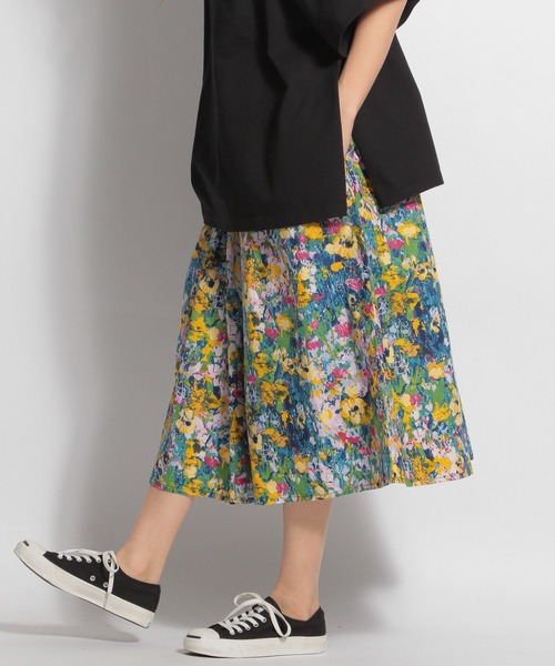 ichi（イチ）の「【ichi(イチ)】ペイントフラワー柄スカート（スカート・レディース・ピンク/ブルー・FREE）」の2枚目の写真