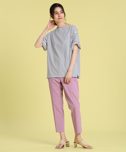 INED(イネド)の「ワイドシルエットボーダーカットソー(Tシャツ/カットソー・レディース・ブラック/レッド/ブルー・9号)」の4枚目の写真