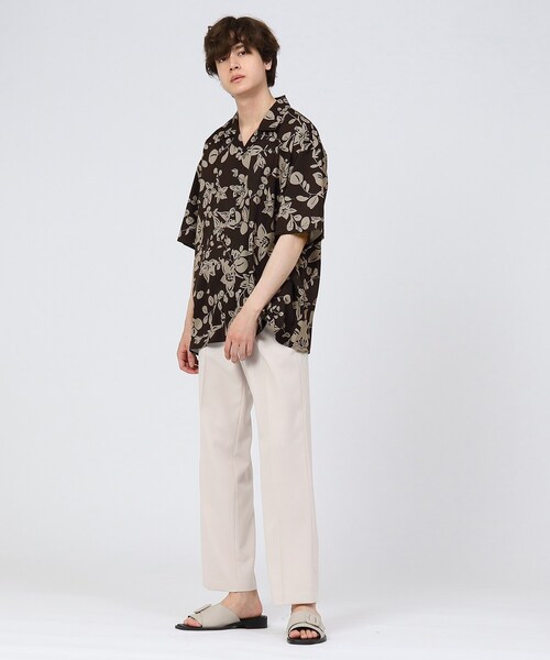 tk.TAKEO KIKUCHI（ティーケータケオキクチ）の「◆バイカラーフラワープリントシャツ（ユニセックスアイテム）（シャツ/ブラウス・メンズ・ベージュ系その他/モスグリーン系・02/03）」の14枚目の写真