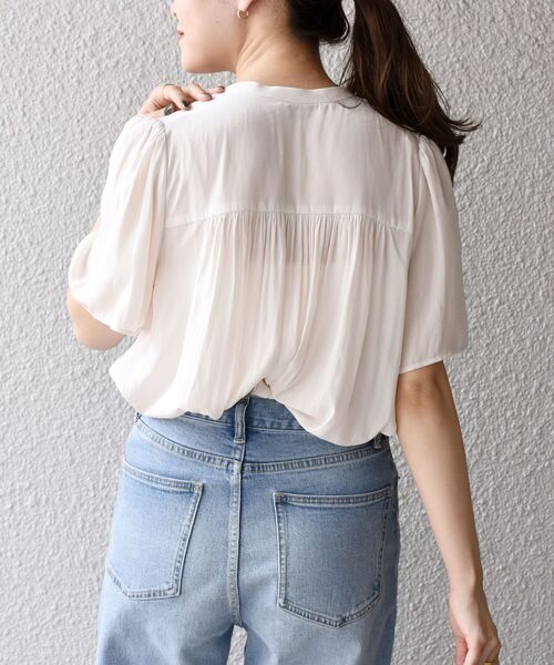 SHIPS（シップス）の「〈抗菌防臭〉2WAYカッセンタックショートスリーブブラウス（シャツ/ブラウス・レディース・ベージュ/ネイビー・ONE SIZE）」の14枚目の写真