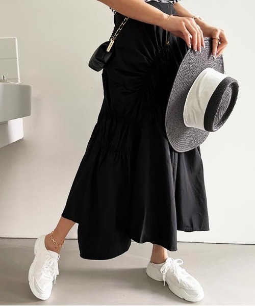 NANING9（ナンニング）の「NANING9 シャーリングデザインスカート（スカート・レディース・ブラック・FREE）」の2枚目の写真