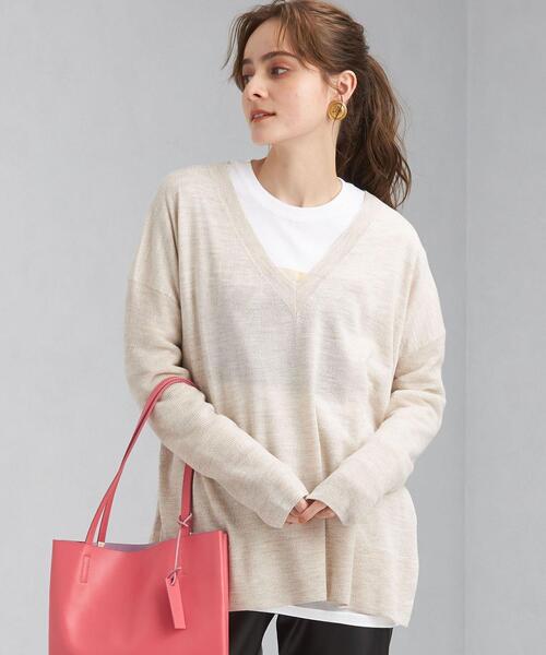 green label relaxing（グリーンレーベルリラクシング）の「DEEP Vネック スリット プルオーバー ニット（ニット/セーター・レディース・ナチュラル/モカ/パープル・FREE）」の2枚目の写真