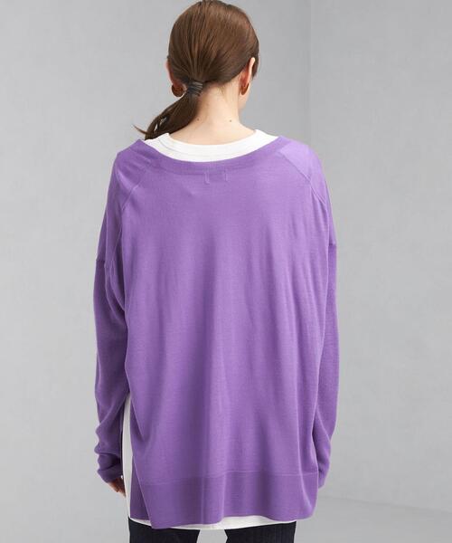 green label relaxing（グリーンレーベルリラクシング）の「DEEP Vネック スリット プルオーバー ニット（ニット/セーター・レディース・ナチュラル/モカ/パープル・FREE）」の8枚目の写真