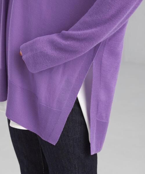 green label relaxing（グリーンレーベルリラクシング）の「DEEP Vネック スリット プルオーバー ニット（ニット/セーター・レディース・ナチュラル/モカ/パープル・FREE）」の10枚目の写真