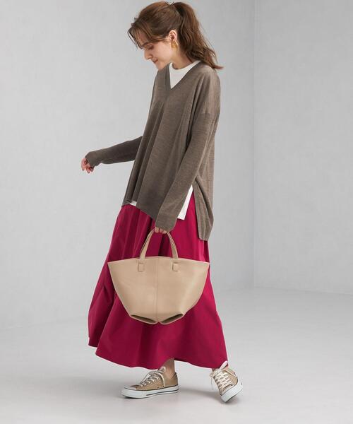 green label relaxing（グリーンレーベルリラクシング）の「DEEP Vネック スリット プルオーバー ニット（ニット/セーター・レディース・ナチュラル/モカ/パープル・FREE）」の16枚目の写真