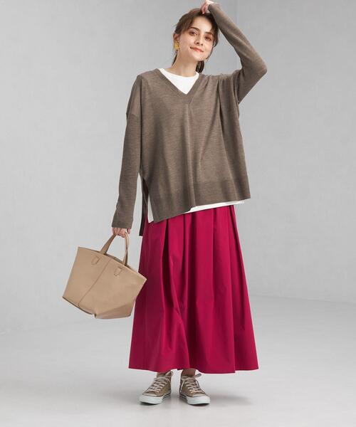 green label relaxing（グリーンレーベルリラクシング）の「DEEP Vネック スリット プルオーバー ニット（ニット/セーター・レディース・ナチュラル/モカ/パープル・FREE）」の17枚目の写真