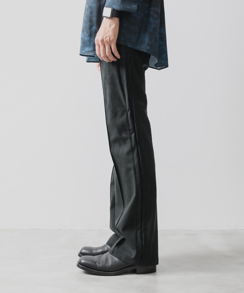 KAZUYUKI KUMAGAI ATTACHMENT（カズユキクマガイアタッチメント）の「ARTIFICAL SUEDE SIDE LINE EASY PANTS（その他パンツ・メンズ・ブラック/ベージュ・2/1）」の15枚目の写真