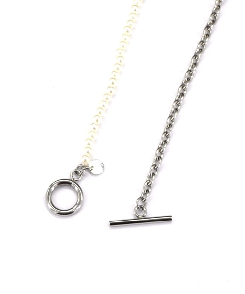 LHME(エルエイチエムイー)の「LHME ハーフパールネックレス/サージカルステンレス316L(金属アレルギー対応)(ネックレス・レディース・ホワイト・45cm)」の4枚目の写真