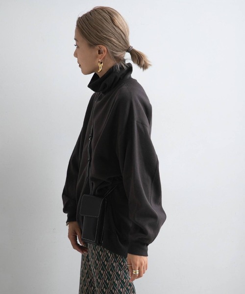 bohmal(ボマール)の「裏起毛タートルネックプルオーバースウェット(スウェット・レディース・オフホワイト/ベージュ/スモークピンク/ブルー/スミクロ・FREE)」の15枚目の写真