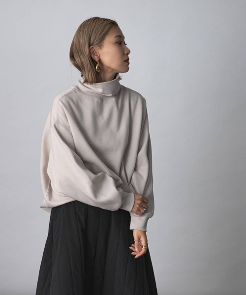 bohmal(ボマール)の「裏起毛タートルネックプルオーバースウェット(スウェット・レディース・オフホワイト/ベージュ/スモークピンク/ブルー/スミクロ・FREE)」の21枚目の写真