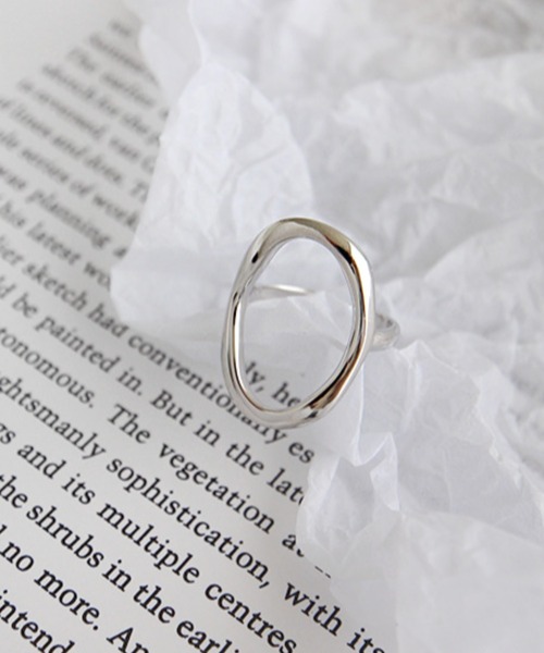 yu-ka（ユーカ）の「YU-KA : オーバルウェーブラウンドリング (シルバー925プレイテッド)（リング・レディース・ゴールド/シルバー・FREE）」の10枚目の写真