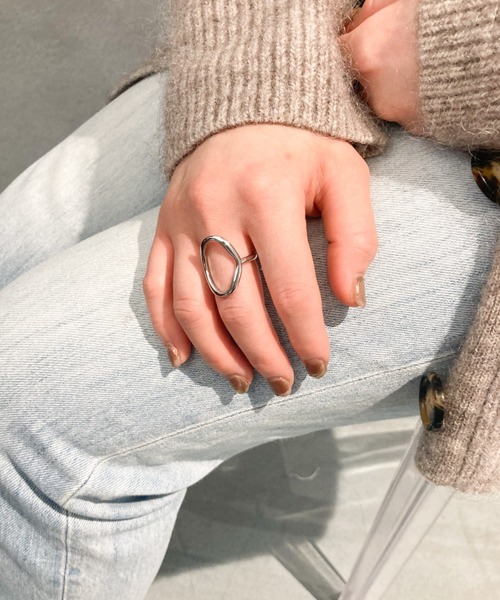 yu-ka（ユーカ）の「YU-KA : オーバルウェーブラウンドリング (シルバー925プレイテッド)（リング・レディース・ゴールド/シルバー・FREE）」の13枚目の写真