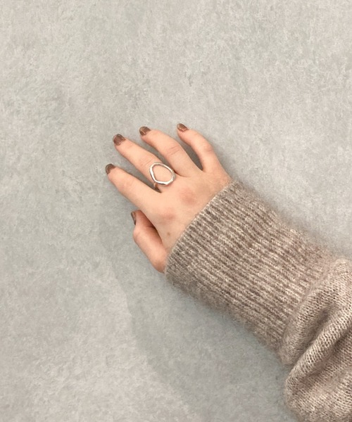 yu-ka（ユーカ）の「YU-KA : オーバルウェーブラウンドリング (シルバー925プレイテッド)（リング・レディース・ゴールド/シルバー・FREE）」の14枚目の写真
