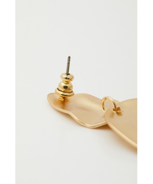 rienda（リエンダ）の「ビッグニュアンスピアス（ピアス（両耳用）・レディース・ゴールド・SMALL）」の5枚目の写真