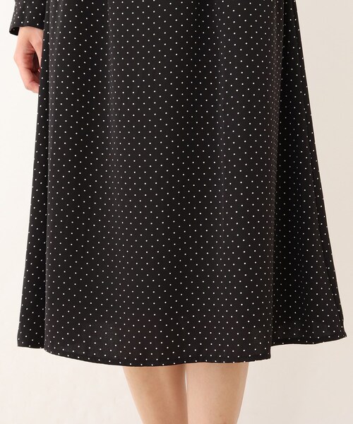 SHOO・LA・RUE（シューラルー）の「【S-3L】フロントタックワンピース（ワンピース・レディース・ブラック/ブラック系5・01/02/03/04/05）」の9枚目の写真